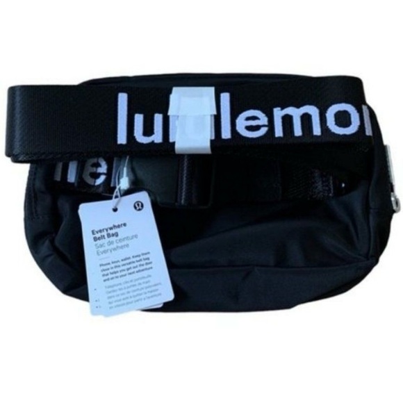 NWT Lululemon Black  Everywhere Belt bag - Picture 2 of 3